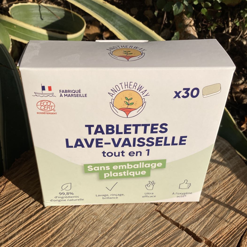 Tablettes lave-vaisselle éco-responsables naurelles, zero plastique, tablette écologique sans plastique,vaisselle propre, ingrédients naturels, vaisselle, made in France.